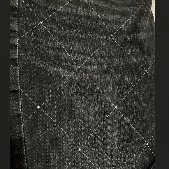 Pull On Dark Designed Jeggings - Picture 2 of 7